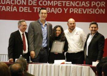 CONOCER acredita a Secretaría del Trabajo como entidad de Certificación y Evaluación en Competencias Laborales