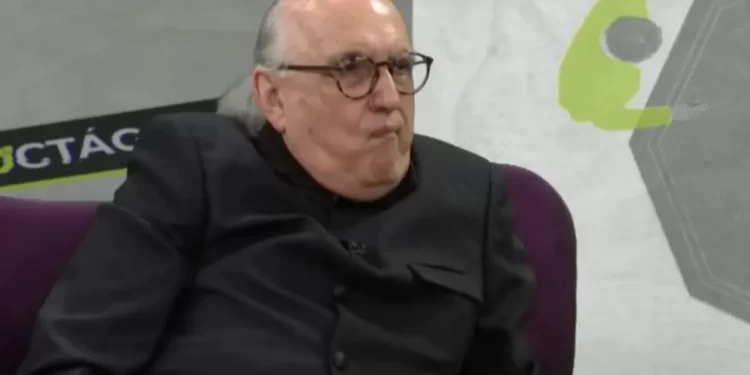 Detienen al articulista Alfredo Jalife-Rahme por denuncia de Clouthier