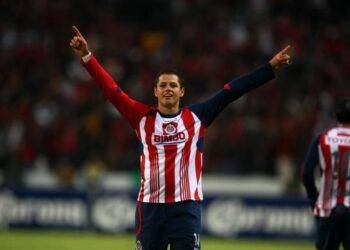 Chivas hace oficial el regreso de Chicharito Hernández