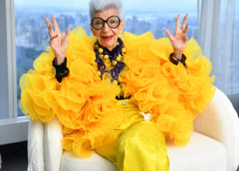 Adiós a la musa de la extravagancia: muere Iris Apfel, diseñadora e ícono de la moda, a los 102 años