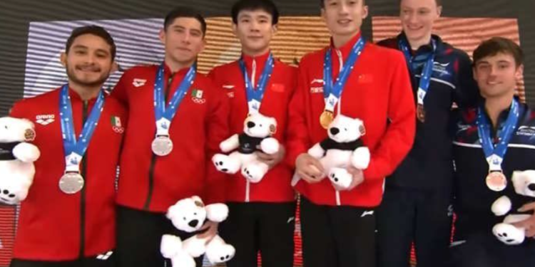 Mexicanos ganan plata en plataforma de 10 metros sincronizados en Canadá