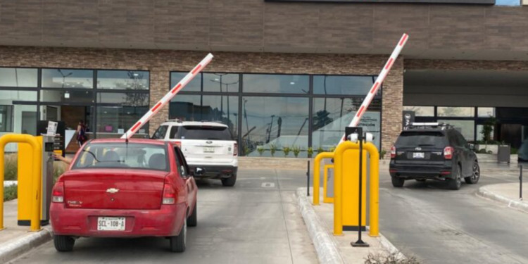 Afectan apagones actividad comercial al norte de Saltillo