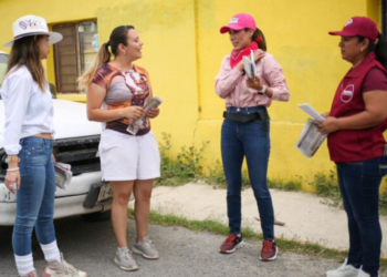 Recorre Cecilia municipios de la Carbonífera