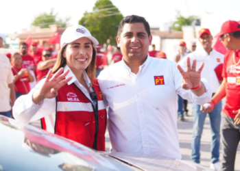 Recorren Javier Castillo y Cecilia Guadiana «La Borja»