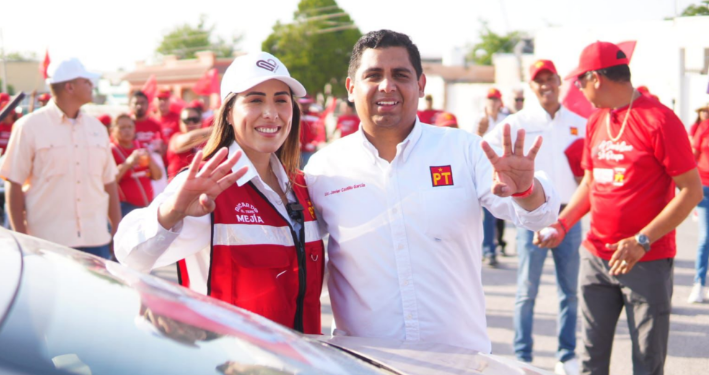 Recorren Javier Castillo y Cecilia Guadiana «La Borja»