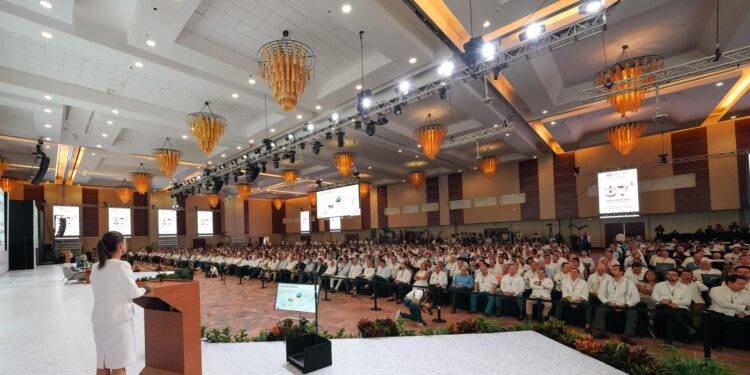 «Nos va ir muy bien los próximos seis años»: Claudia Sheinbaum convoca a banqueros de México a fortalecer el diálogo y aprovechar el potencial de desarrollo del país.