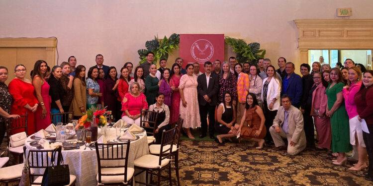 Destaca el rector Dámaso Anaya su reconocimiento a docentes de la UAT