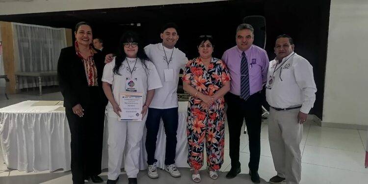Destaca rector triunfo de emprendedores de la UAT en el certamen de la ANFECA