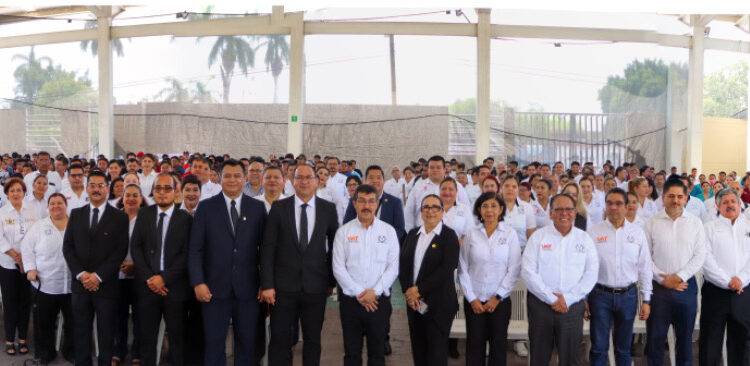 Rector de la UAT entrega nombramientos a nuevos directivos de la UAM Mante