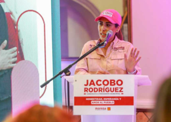 Cecilia Guadiana va por modernizar aeropuerto de Piedras Negras