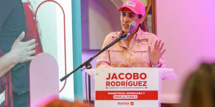 Cecilia Guadiana va por modernizar aeropuerto de Piedras Negras