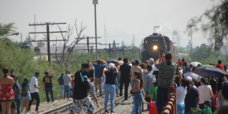 Regresa a todo vapor la locomotora por Saltillo