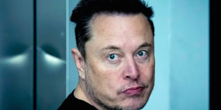 Elon Musk retira demanda contra OpenAI, creadora de ChatGPT, sin dar explicaciones