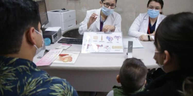 Destaca IMSS Coahuila bondades de la consulta preconcepcional