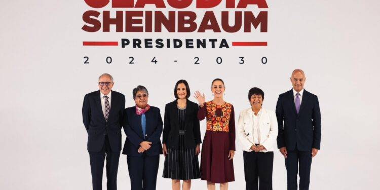 «Este es el gran equipo que presentamos hoy»: Claudia Sheinbaum anuncia segunda parte de su gabinete