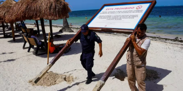 Quintana Roo activa alerta naranja por llegada del huracán Beryl