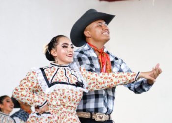 Califican Burros Pardos a Encuentro Nacional de Arte y Cultura