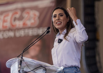 Estoy orgullosa de mi papá: Cecilia Guadiana