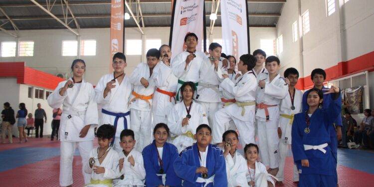 Suben al podio judocas de la UAT en Torneo Estatal
