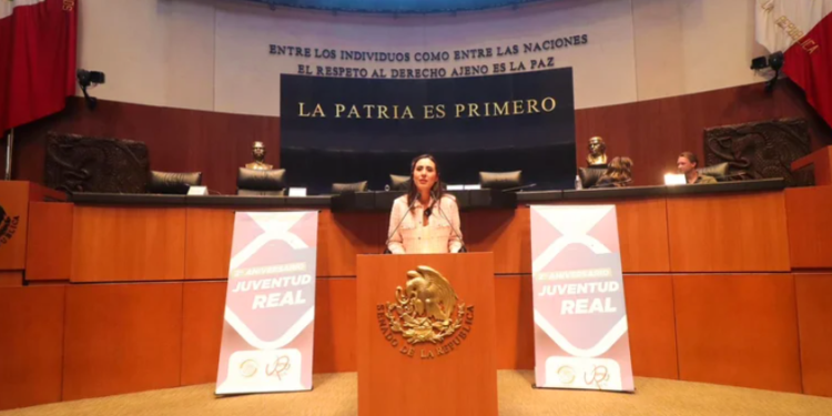 La fuerza de México y Coahuila está en sus jóvenes: Cecilia Guadiana