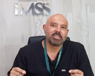 Salva médico del IMSS Coahuila a pasajero en pleno vuelo
