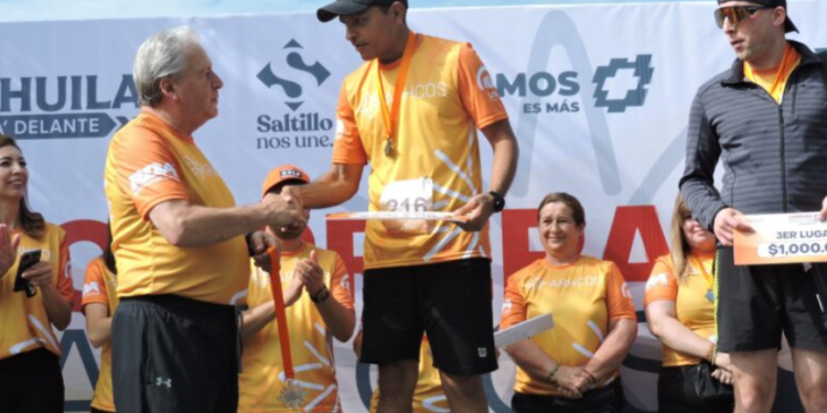 Celebran carrera atlética con causa