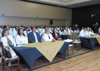 Reconoce IMSS labor de sus médicos en Coahuila