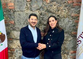 Cecilia Guadiana y Martí Batres abordan mejoras en el sistema de salud para Coahuila