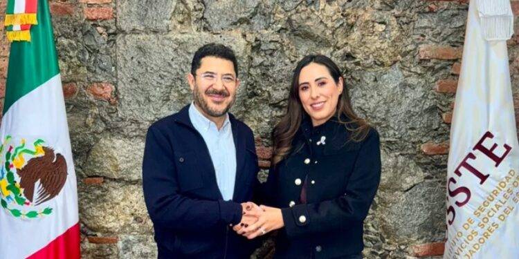 Cecilia Guadiana y Martí Batres abordan mejoras en el sistema de salud para Coahuila