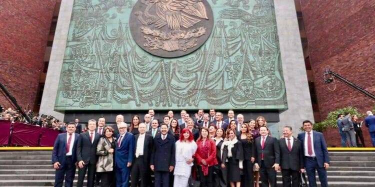 Asiste Américo Villarreal a toma de posesión de Claudia Sheinbaum