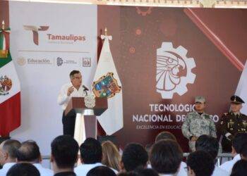 Cumple Américo al Tec Victoria; construye gimnasio