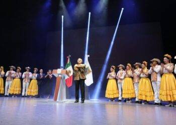 Inaugura Américo el XXII Festival Internacional en la Costa del Seno Mexicano