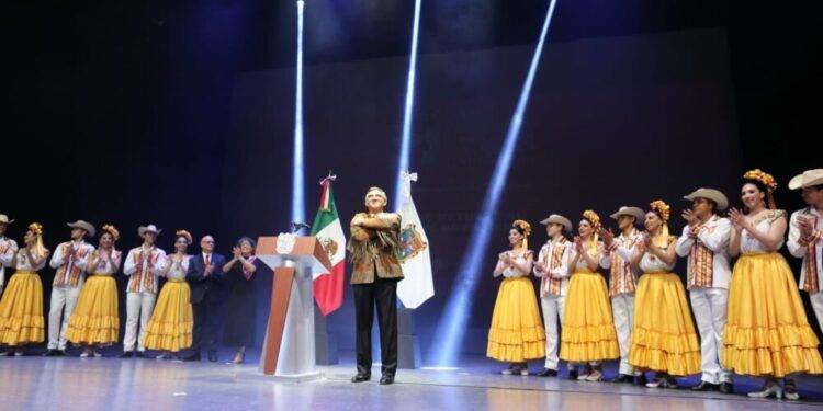 Inaugura Américo el XXII Festival Internacional en la Costa del Seno Mexicano