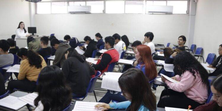 Presentan en la UAT examen de ingreso para el ciclo 2025-1