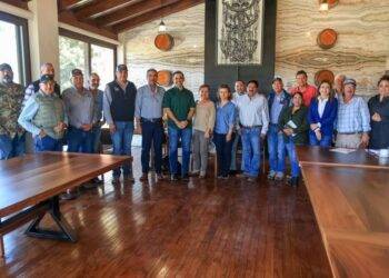 Américo Villarreal Santiago impulsa el desarrollo social y agrícola en Coahuila