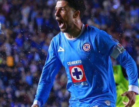 Cruz Azul empata de último minuto y se queda a un punto de récord histórico