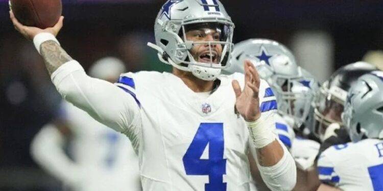 Jerry Jones confirma cirugía para Dak Prescott por lesión en el tendón de la corva
