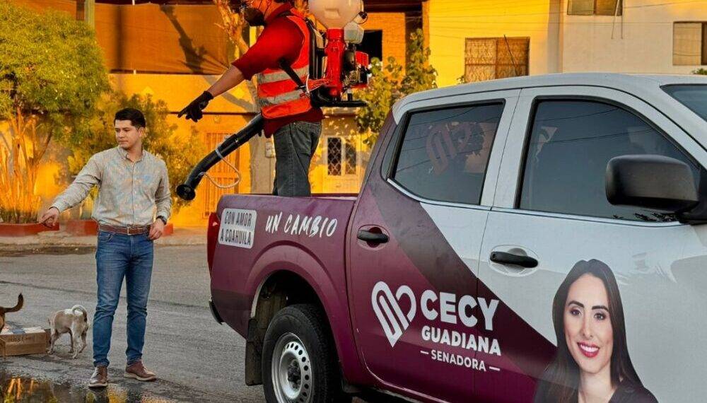 Arranca Cecilia Guadiana brigadas de fumigación contra el dengue en Torreón