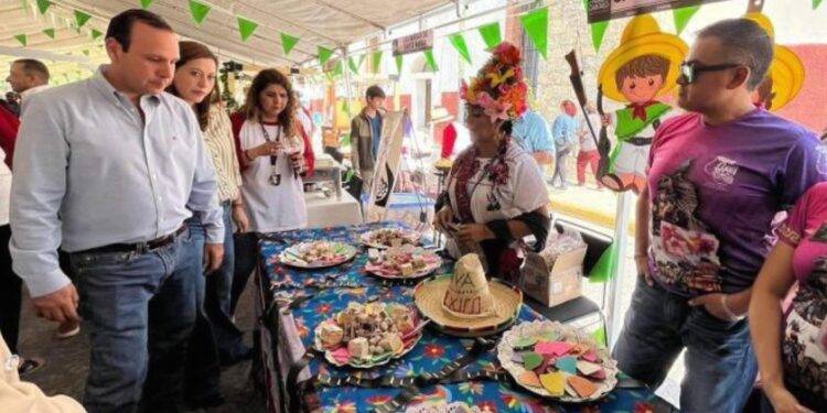 Disfrutan más de 3,500 asistentes de gran fiesta cultural en Parras