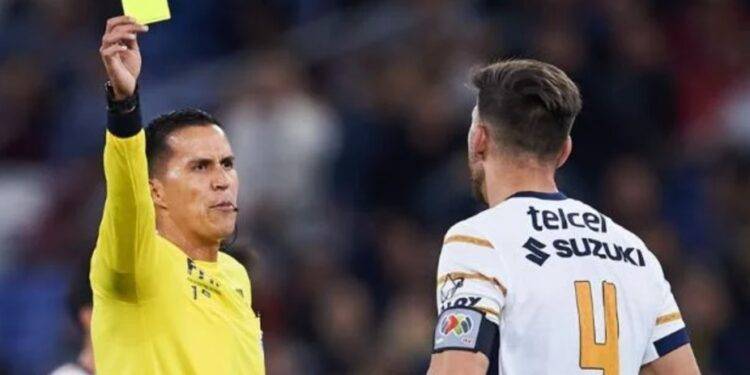 ¡Polémica en la Liguilla! Exárbitros critican penal y gol anulado en el Rayados vs Pumas