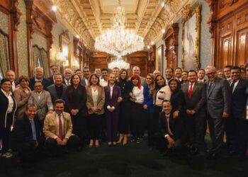 Se reúne gobernador de Tamaulipas con presidenta Claudia Sheinbaum