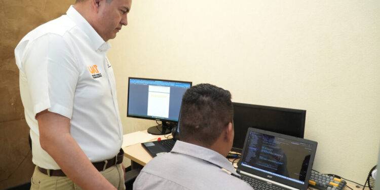 Obtiene la UAT dos patentes de propiedad industrial para medir la contaminación del aire