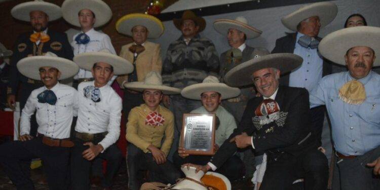Reconoce la Charrería Coahuilense a sus Mejores Exponentes en una Noche de Gala