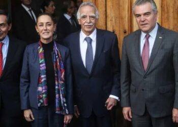 Claudia Sheinbaum se reúne con líderes empresariales en el Museo Kaluz