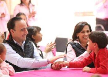 Coahuila Prioriza el Bienestar Infantil con Renovación y Tradiciones Navideñas