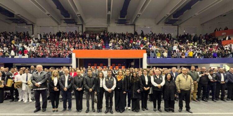 Dámaso Anaya da inicio en Tampico al ciclo escolar de la UAT