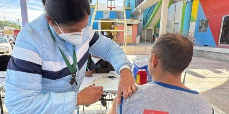 Coahuila Refuerza Vacunación contra Influenza y Covid-19 en Población Migrante
