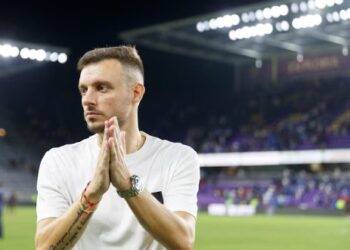 Martín Anselmi viaja a Europa para firmar con el Porto y desata una disputa millonaria