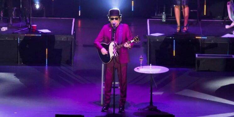 Joaquín Sabina inicia en México la gira “Hola y adiós”, con la que se despide de los escenarios