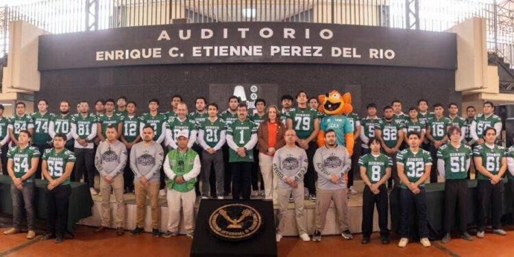 Rector de la UAT y universitarios conviven en jornada estudiantil